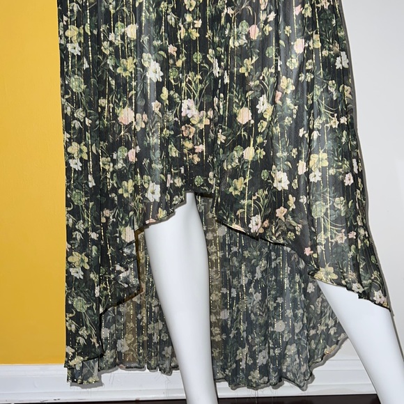 Rococo Sand - Black Floral Print High-Low Maxi Dress - Picture 5 of 7
